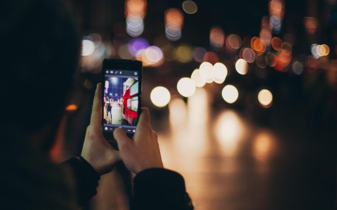 Tips for taking pictures on your phone at night