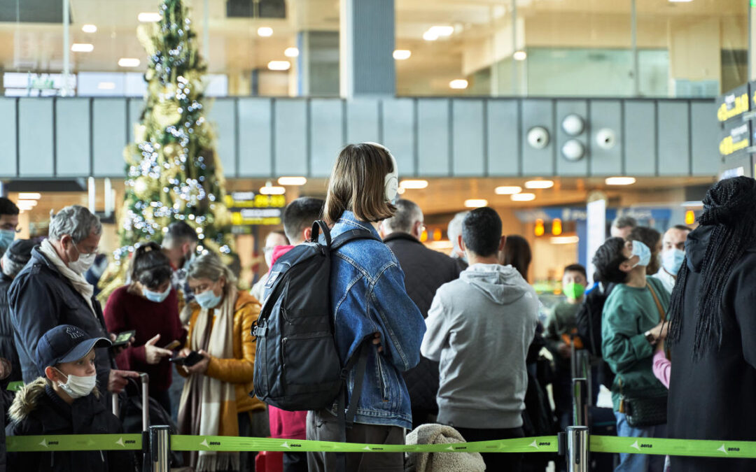 13 tips for flying in Canada this Christmas